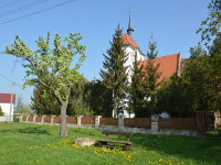 Martinskirche im April